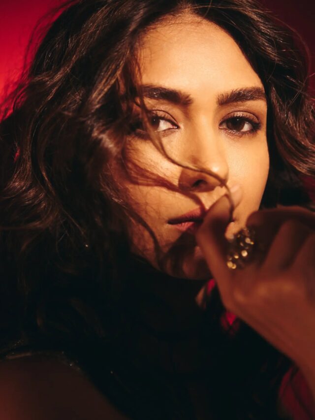 Cute photos of Mrunal Thakur