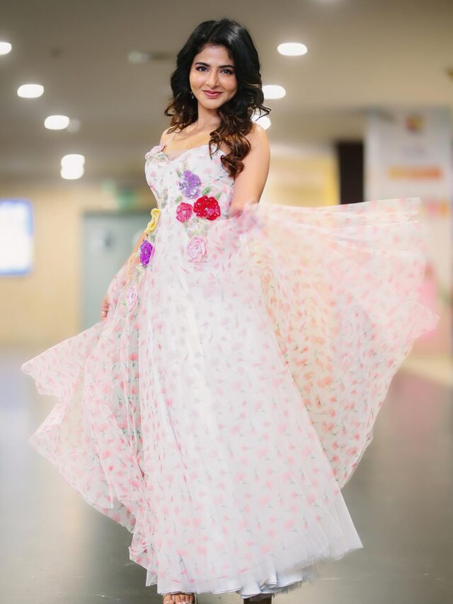 Iswarya Menon latest photos