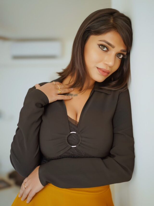 Latest photos of Piya Pal